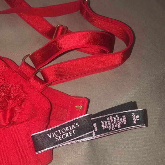 Victoria’s Secret!!! Beautiful Red Bra! Not padded - Picture 5 of 5